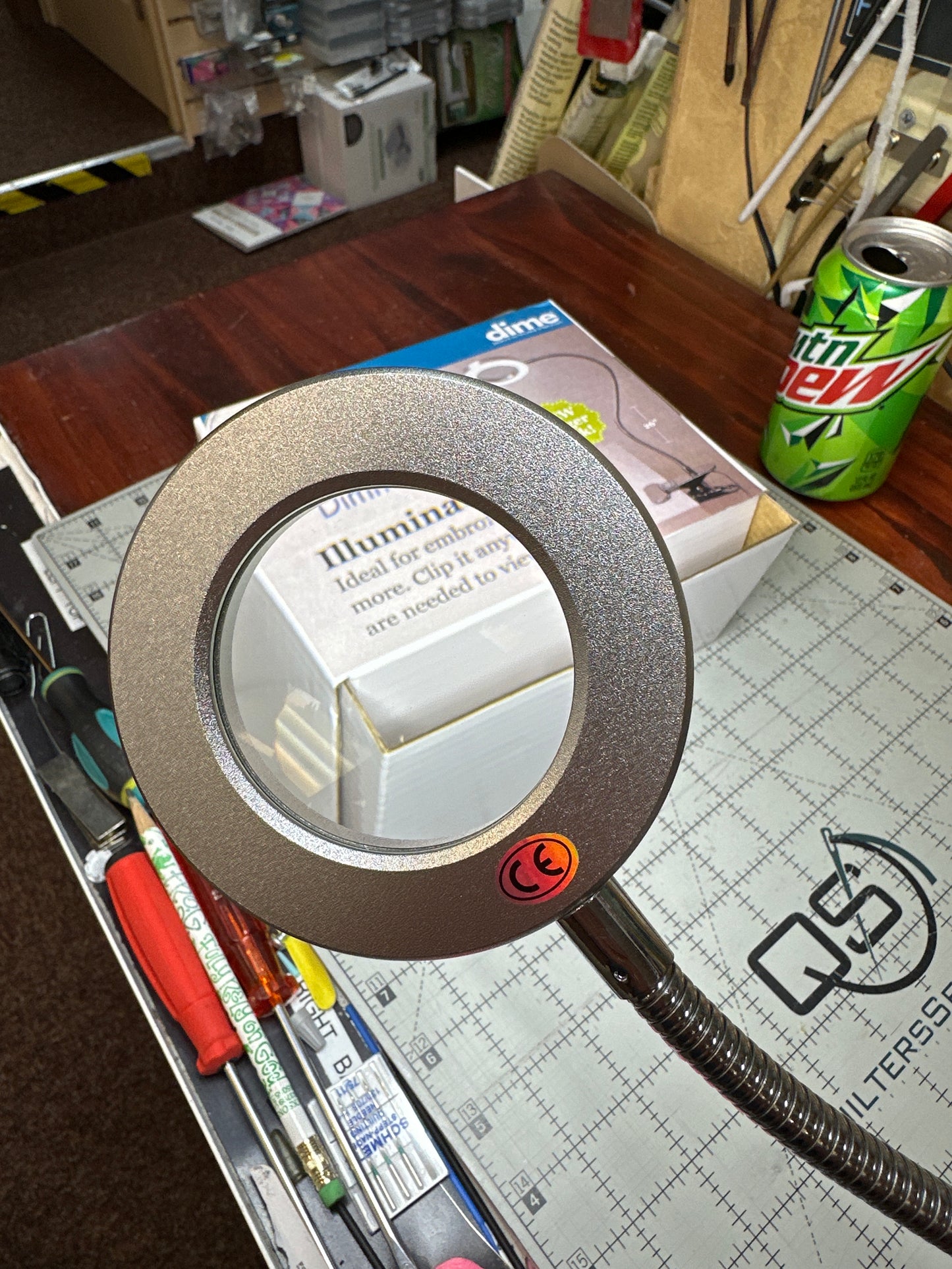 Perfect Vision light with magnifier by Dime