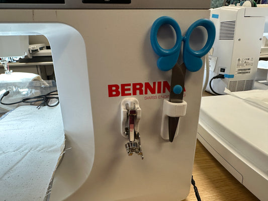 .Stick on foot holder 5.5mm white Bernina Jeff Sewing Machine Tools Supplies Accessories