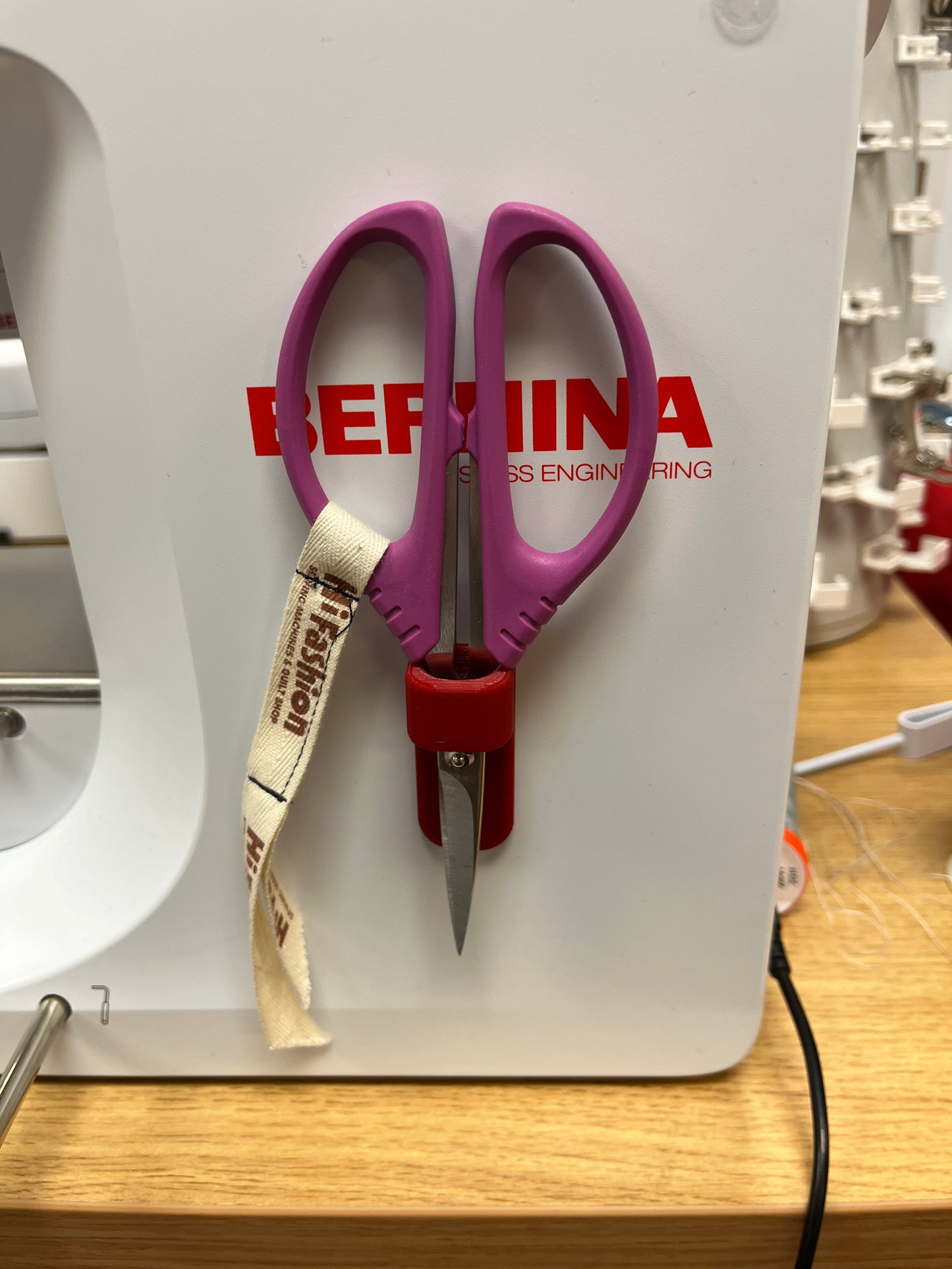 .Scissors sheath stick-on Red