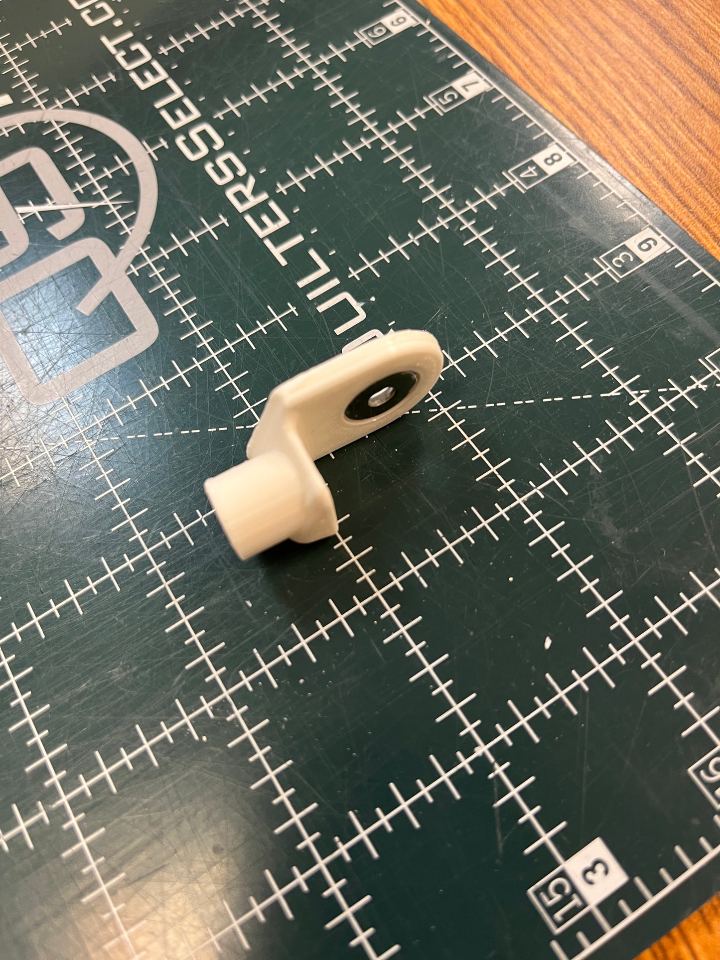 . 7 series thread guide must have helps prevents thread jams and nests