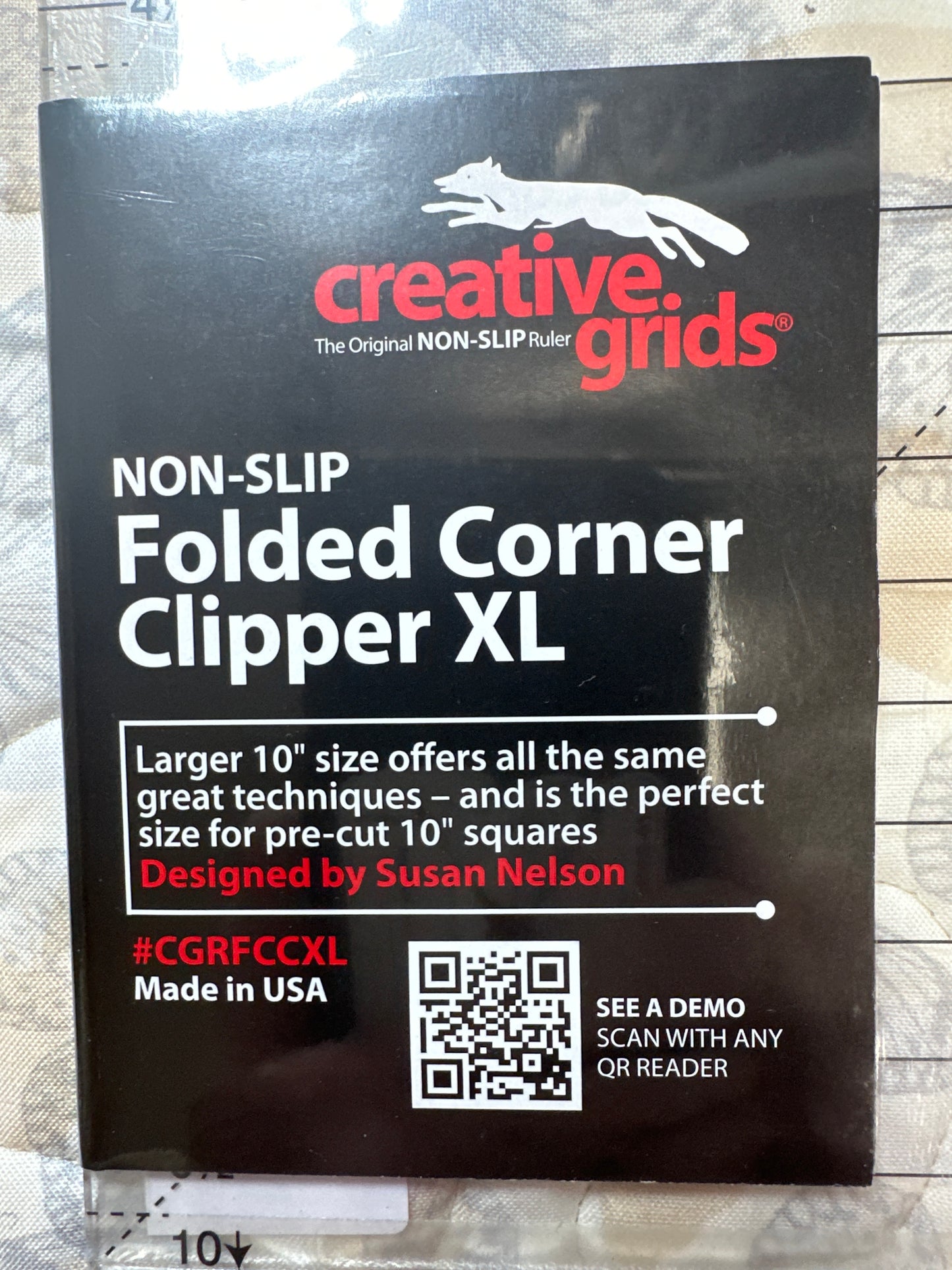XL Folded corner Clipper x-Large ruler half square triangle tool