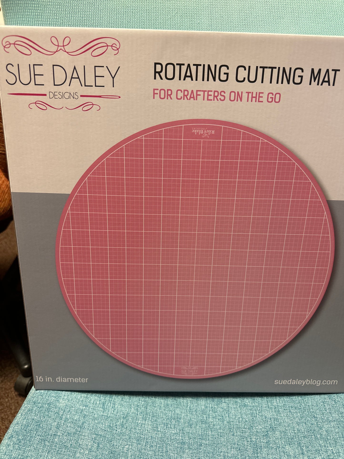 16” rotating cutting mat