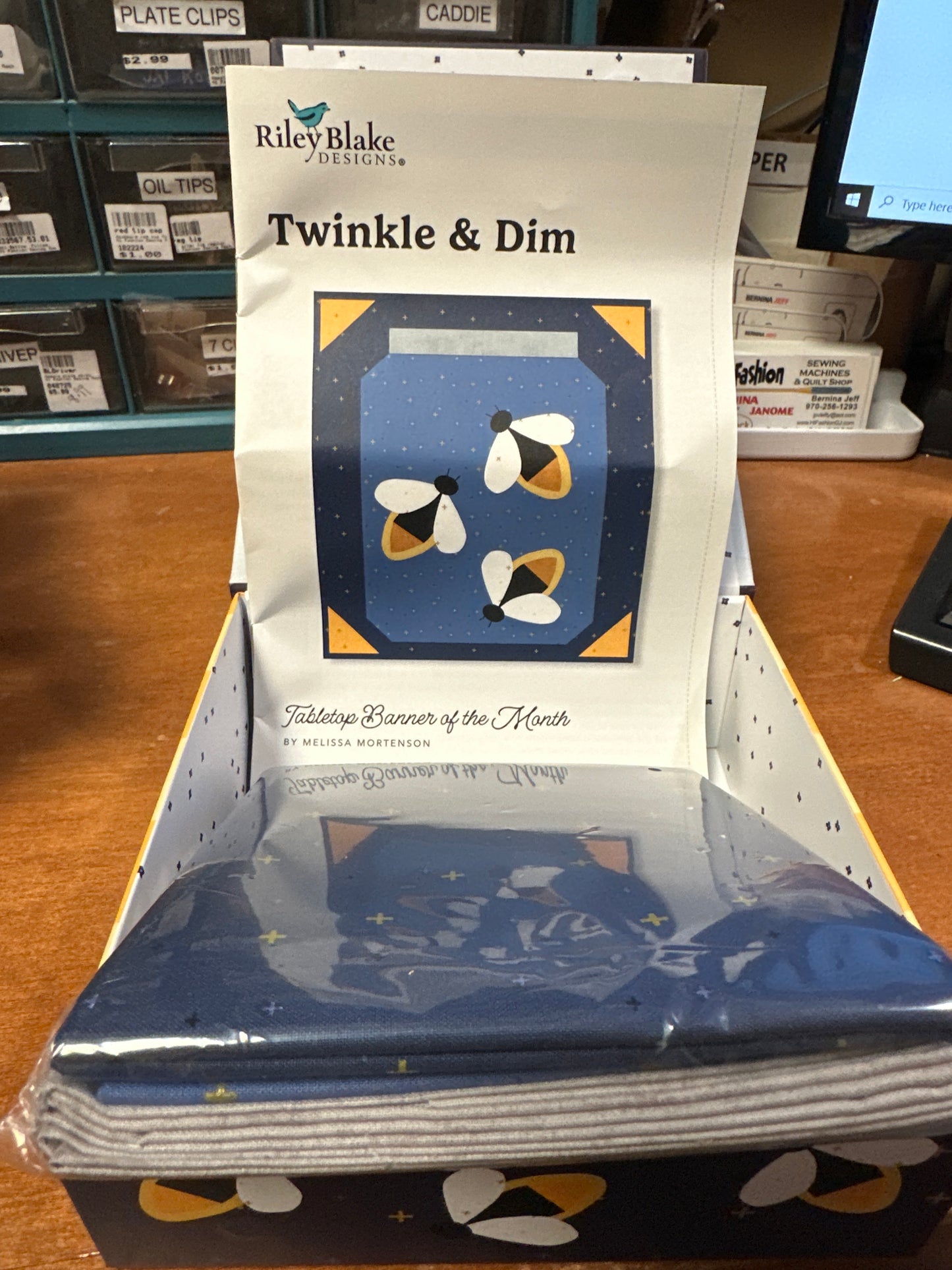 Banner Twinkle & Dim 12.5 by 15.5 box kit