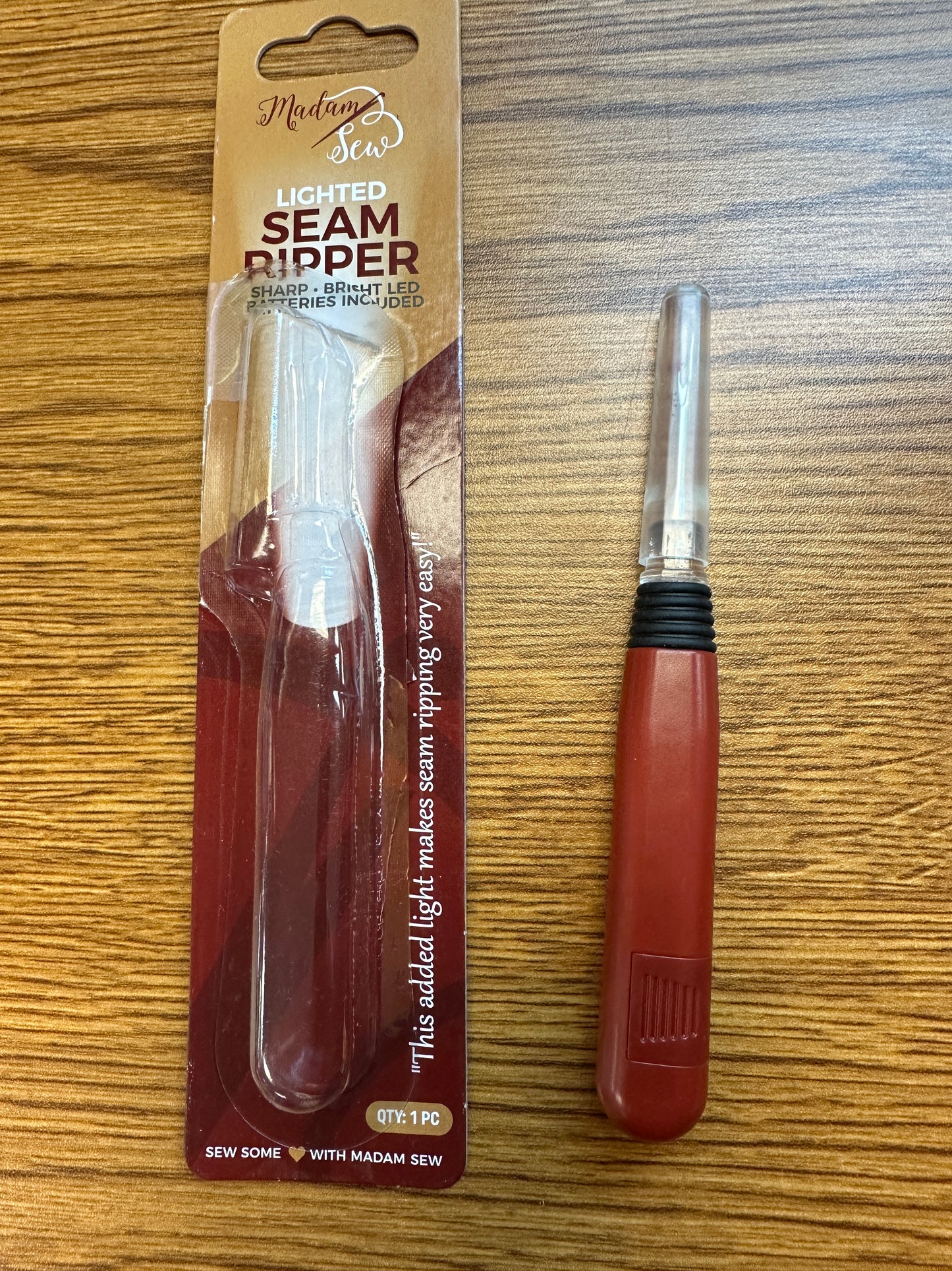 Lighted seam ripper