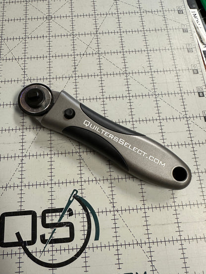 28 mm Rotary Cutter Quilters Select Bernina Jeff Sewing Machine Tools Supplies Accessories