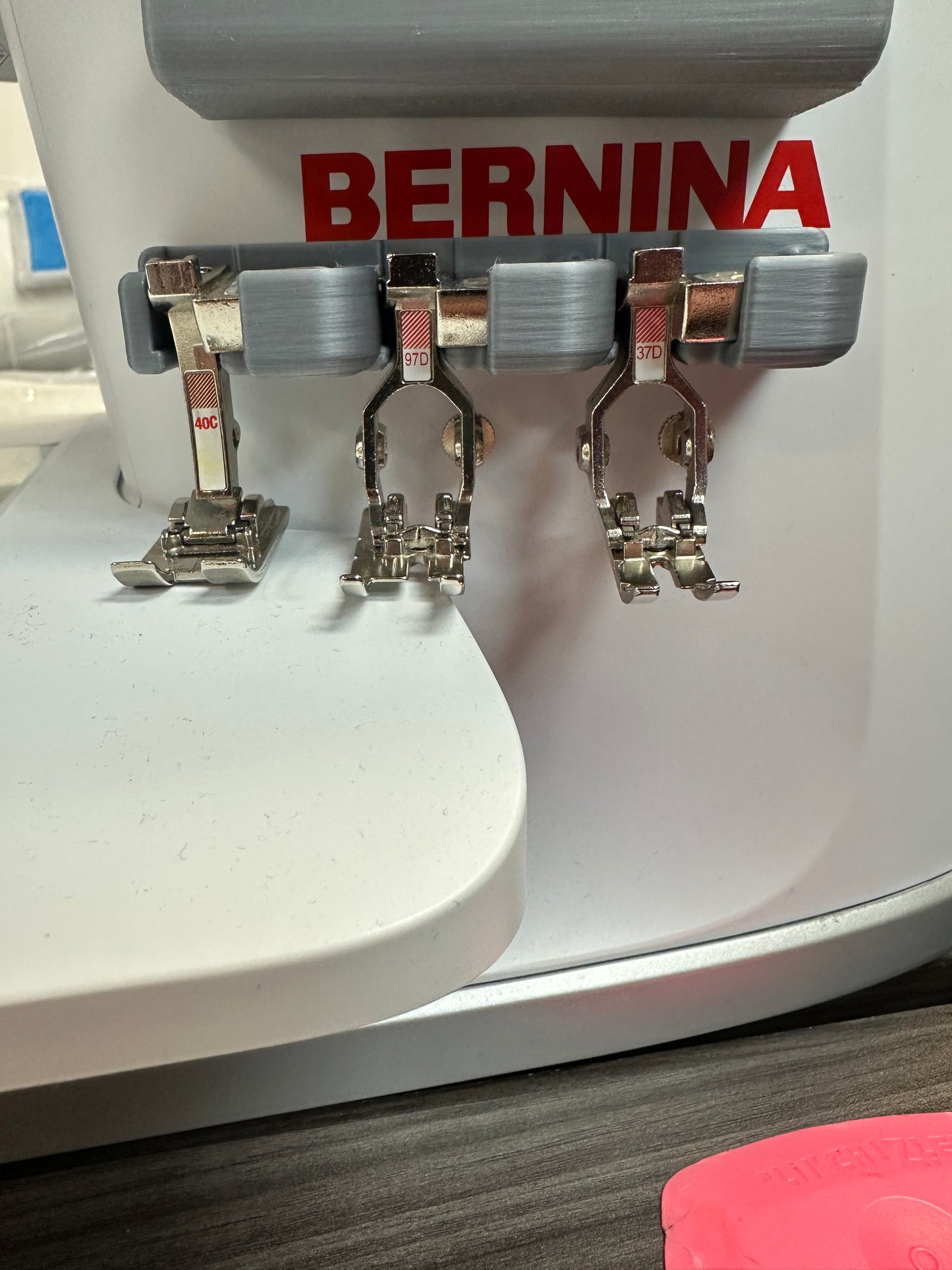 990 foot rack fits three C or D feet Bernina Jeff Sewing Machine Supplies Colorado