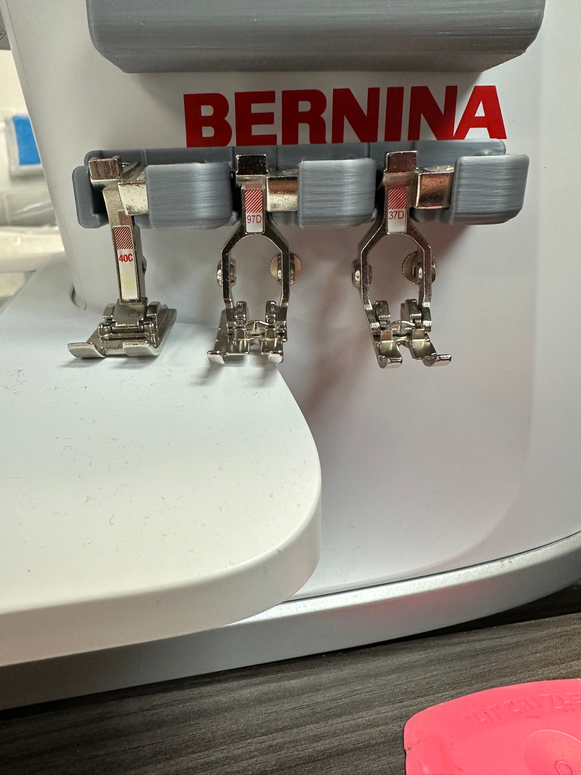 990 foot rack fits three C or D feet Bernina Jeff Sewing Machine Supplies Colorado