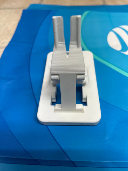 Zipper Jig Foldable used to install zipper sliders / heads on zipper tape like having a third hand. Bernina Jeff Sewing Machine Tools Supplies Accessories